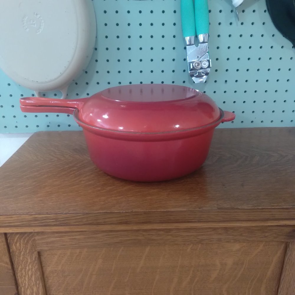 Le Creuset Dutch Oven with Lid/Frying Pan